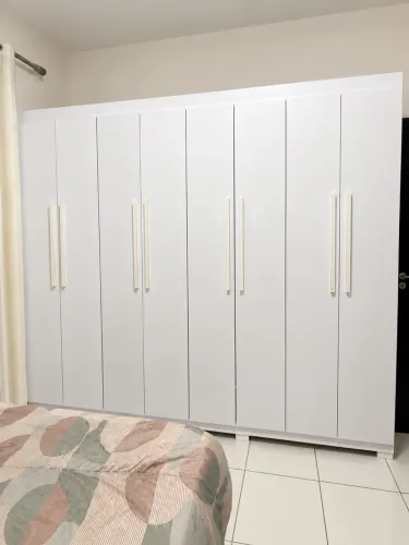 Vendo Guarda-roupa 8 portas
