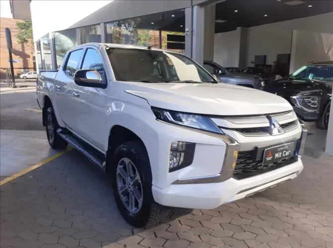 Mitsubishi L200 Triton Sport HPE 2.4 CD Diesel Aut. 2022