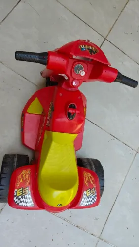 Moto elétrica infantil