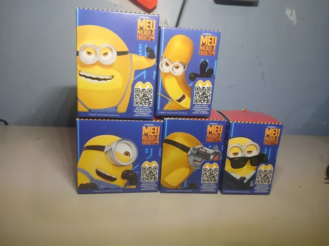 Kit bonecos 5 bonecos meu malvado favorito 4 McDonald's 