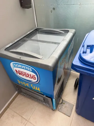 Freezer horizontal ao primeiro que chegar