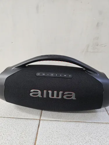 Caixa Bombox Aiwa semi nova
