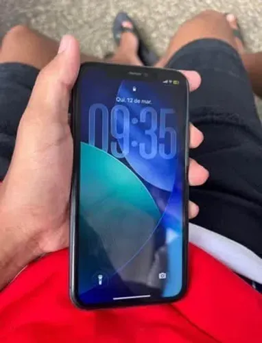 iPhone 11