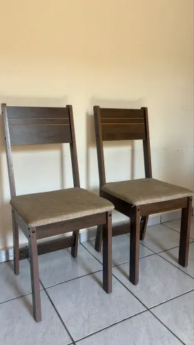 2 cadeiras em MDF