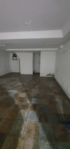 Excelente Loja Comercial em Galeria na Penha 61 Mts2 mais Girau.