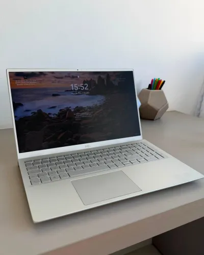 Notebook Dell Inspiron 5502 Intel Core i5 12 GB RAM SSD 256 GB GeForce MX350 2 GB