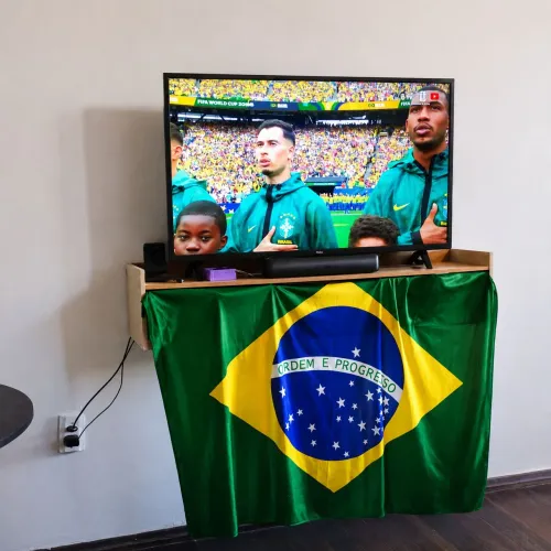Smart TV LG 43" WebOS - Ótimo Estado