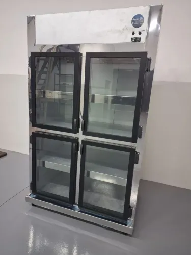 Cervejeira 4 portas de Vridro econômica.