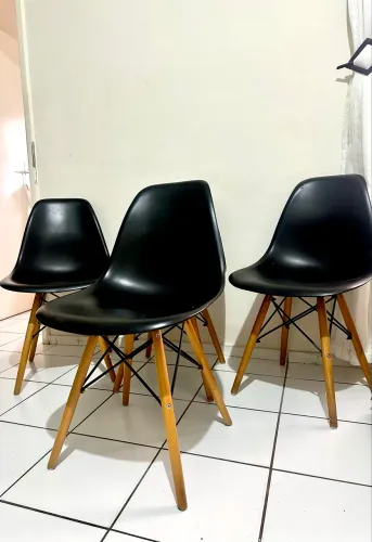 4 Cadeiras Eiffel Preta para Mesa de Jantar
