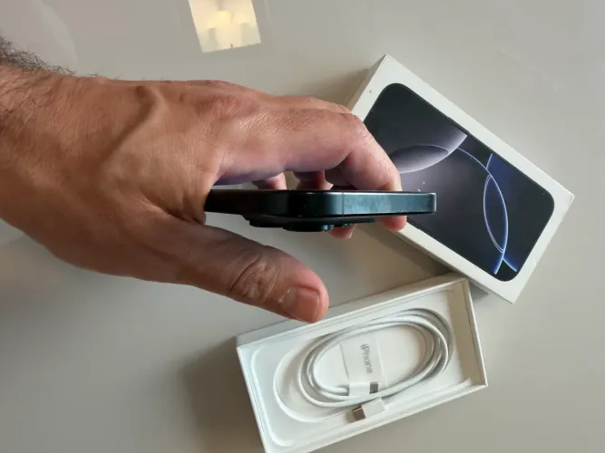 iPhone 16 pro 128 gb