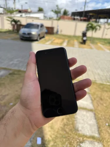 iPhone 8