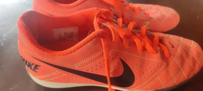 Vendo chuteira Nike