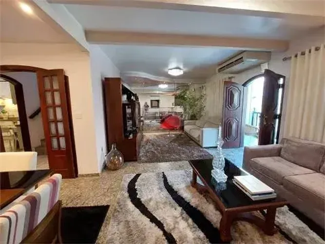 Casa de vila para venda tem 220 metros quadrados com 4 quartos em Tijuca - Rio de Janeiro