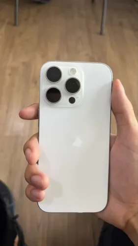 iPhone 16 Pro 128GB Branco Impecável (Bateria 93%) - Troco por iPhone 15 256GB + Volta
