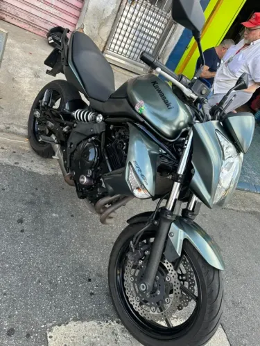 Moto em ótimo estado, motor redondinho tudo em dia