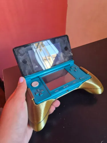 Nintendo 3DS completo na caixa