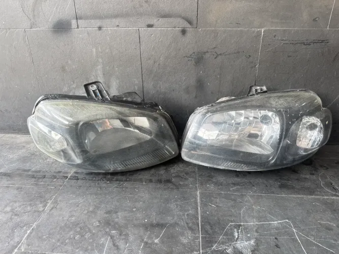 FAROL FIAT UNO