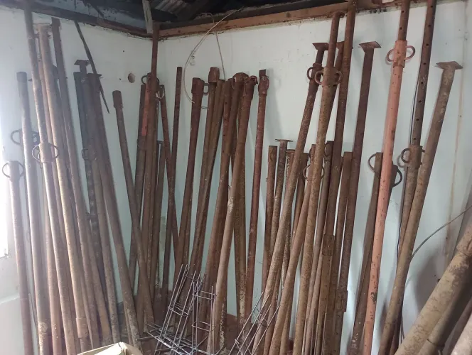 Escoras para laje ou cambão de carretinhas 