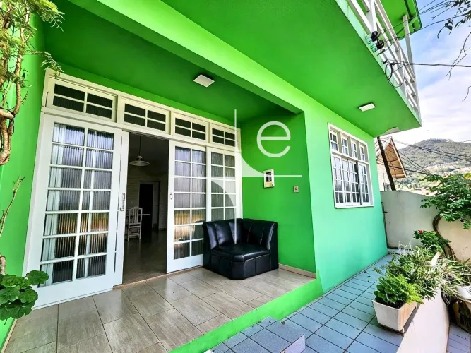 Casa 4 quartos no Saco dos Limões