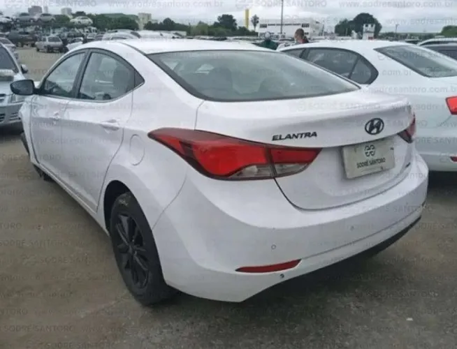 Hyundai Elantra 2015 2016 Sucata Somente Para Retirada de Peças