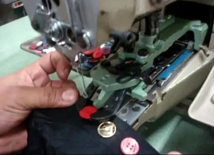 Cassear botão-máquina JUKI Mod. 372