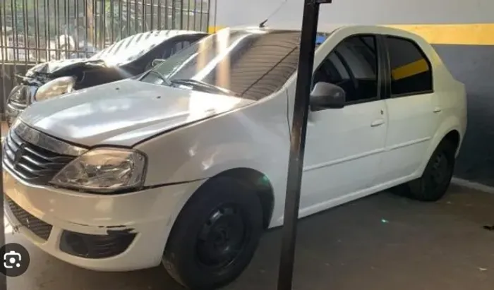 Sucata Renault Logan 2011