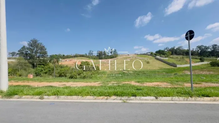 Terreno em Condomínio à Venda em Jundiaí-SP, Bairro Recanto Quarto Centenário - 270m² de Á