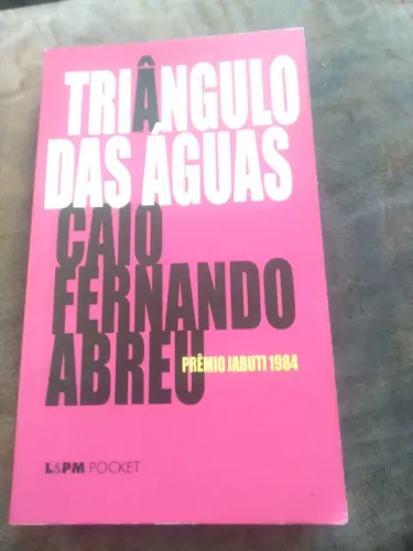 Livro O TRIÂNGULO DAS ÁGUAS 