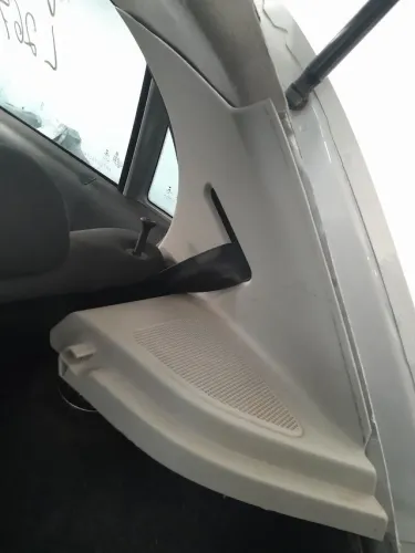 Suporte da tampa do bagagito lodo direito  do Gol 