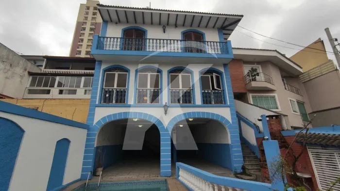 Casa com piscina, 4 dormitórios, 1 suíte e 8 vagas no Jardim São Paulo