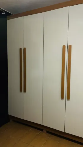 Guarda Roupa solteiro MDF 4 portas 3 gavetas com nota e sem detalhes 