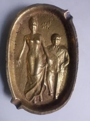 Cinzeiro ..colecionador 1950 ... peça rara 