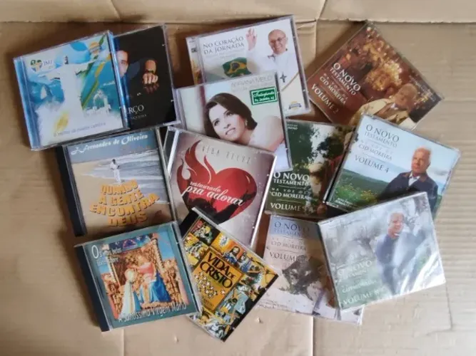 13 CDs Religiosos - O Novo Testamento, No Coração da Jornada, Vida de Cristo, etc