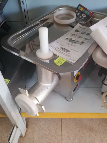 Moedor de carne industrial Bermar Boca 22