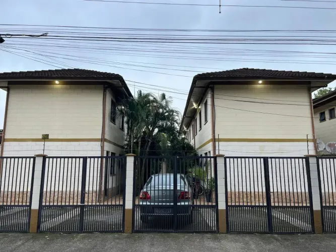 Sobrado para venda possui 62 metros quadrados com 2 quartos em Centro - Bertioga - SP