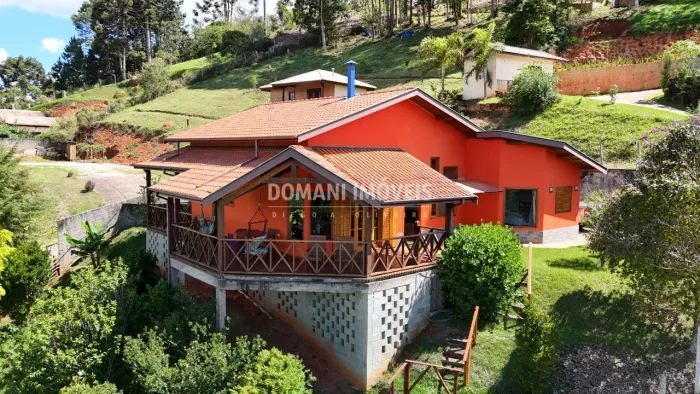 Casa à Venda na Região de Santo Antônio do Pinhal - Santo Antônio do Pinhal/SP
