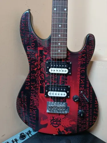 Guitarra Waldman Flamengo (semi-nova)
