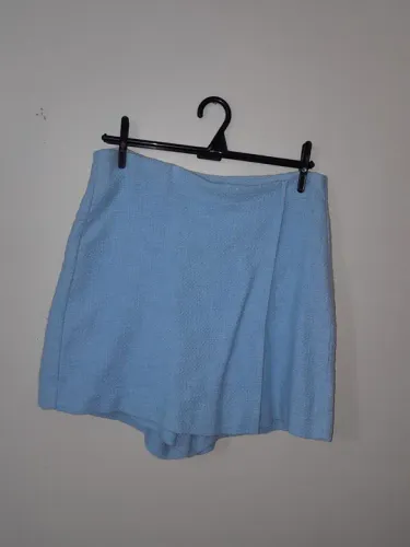 Short azul