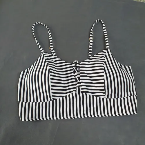 Top Cropped Listrado Preto e Branco