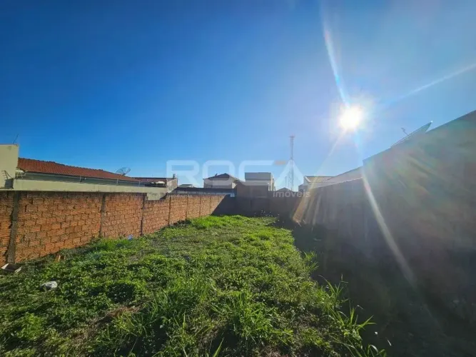 Terreno à venda na Vila Brasília, São Carlos: sua oportunidade de construir o seu lar dos 