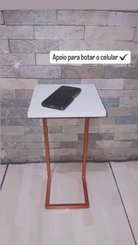 Apoio de celular em Metalon