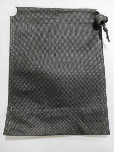 Saco saquinho Tnt 20x15 cm Reutilizável Embalagem Presente Kit 100 Pçs abre e fecha preto