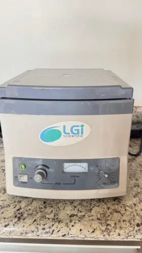 Centrífuga De Bancada Lgi Scientific LGI-DLC-802B