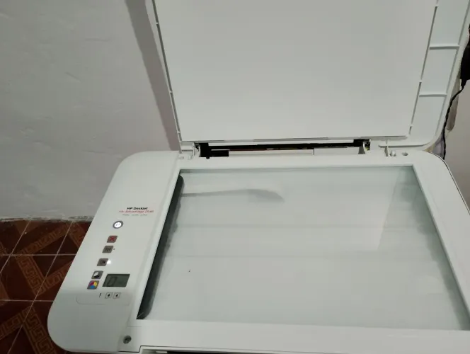Impressora Deskjet multifuncional marca HP