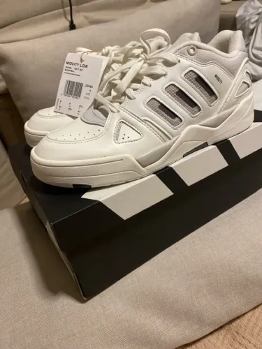 Tênis Adidas-Midcity Low
