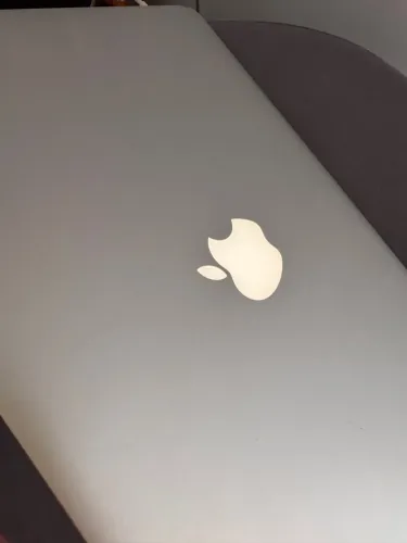 Macbook Apple
