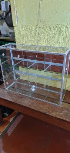 Vendo bomboniere usada