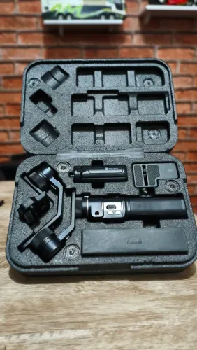 Estabilizador de Câmera Profissional - FeiyuTech G6 Max