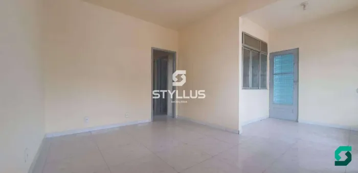 Inhaúma | Casa 3 quartos, sendo 1 suite