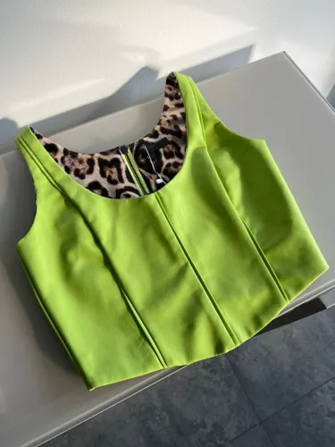 Top em PU - Verde